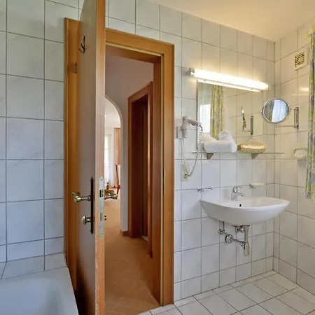 Waldheim Garni Otel 4*