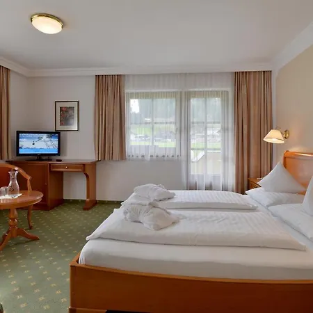 Waldheim Garni 4* 메이른호픈