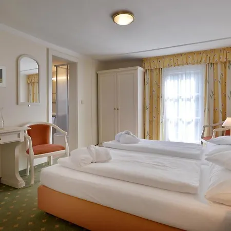 Waldheim Garni 메이른호픈