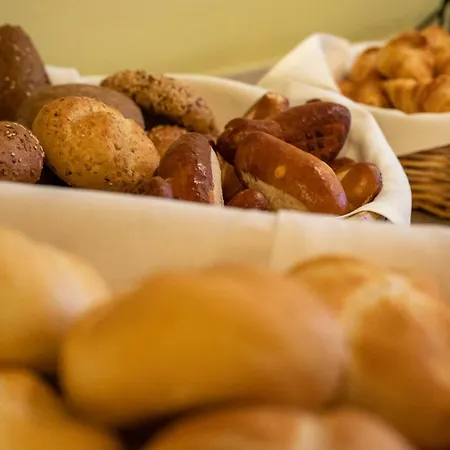 호텔 Waldheim Garni 4*